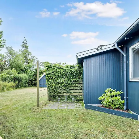 Summer House In Marielyst Дом отдыха Boto By