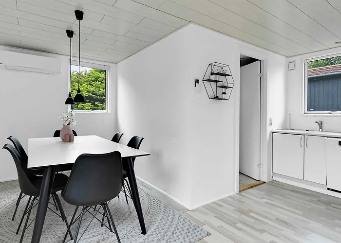 Summer House In Marielyst Bøtø By